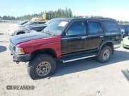 ✅ 1994 Toyota 4Runner • VIN: JT3VN39W1R8059206 • Lot: 42513769. Listed on IAAI with 150,043 mi. Free auction sales archive from the USA and detailed vehicle history report at DreamBid. Image 2.