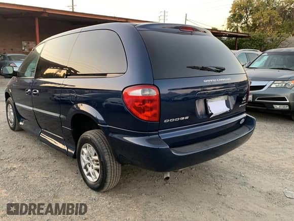 2002 Dodge Caravan Sport с VIN 2B4GP443X2R567831, выставлен на аукционе Copart как лот 74638684 с пробегом 98 612 миль миль и Чистый • Clean title. История ставок и продаж доступна на DreamBid. Изображение 3.