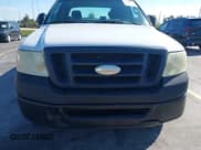✅ 2008 Ford F-150 XL • VIN: 1FTPX12598KE72383 • Lot: 43770258. Wystawiony na IAAI z przebiegiem 159 140 mil. Bezpłatny archiwum sprzedaży aukcyjnych z USA i szczegółowy raport historii pojazdu na DreamBid. Zdjęcie 6.