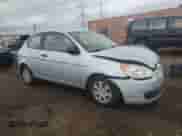2007 Hyundai Accent GS z VIN KMHCM36CX7U031808, wystawiony jako Copart lot #78204324 z przebiegiem 178 172 mil mil oraz Szkoda całkowita • Salvage title. Historia ofert i sprzedaży dostępna na DreamBid. Obrazek 4.