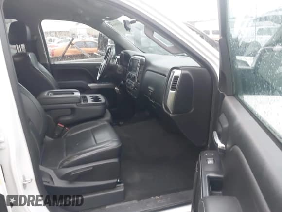 ✅ 2018 Chevrolet Silverado 1500 LT • VIN: 3GCPCREC4JG203905 • Лот: 43526658. Опубликован ранее на IAAI с пробегом 101 172 миль. Бесплатный доступ к архиву аукционных продаж из США и подробный отчёт об истории автомобиля на DreamBid. Изображение 5.