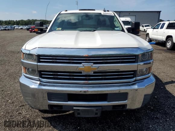 ✅ 2015 Chevrolet Silverado 2500HD Work Truck • VIN: 1GB0CUEG5FZ505111 • Lot: 64945525. Wystawiony na Copart z przebiegiem 253 037 mil. Bezpłatny archiwum sprzedaży aukcyjnych z USA i szczegółowy raport historii pojazdu na DreamBid. Zdjęcie 5.