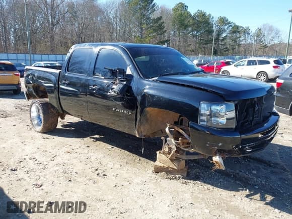 ✅ 2012 Chevrolet Silverado 1500 LTZ • VIN: 3GCPCTE0XCG187988 • Lot: 41315163. Wystawiony na IAAI z przebiegiem 218 700 mil. Bezpłatny archiwum sprzedaży aukcyjnych z USA i szczegółowy raport historii pojazdu na DreamBid. Zdjęcie 1.