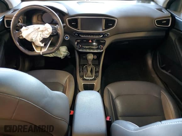 ✅ 2019 Hyundai Ioniq Limited • VIN: KMHC05LC5KU155523 • Lot: 88932875. Wystawiony na Copart z przebiegiem 71 599 mil. Bezpłatny archiwum sprzedaży aukcyjnych z USA i szczegółowy raport historii pojazdu na DreamBid. Zdjęcie 8.