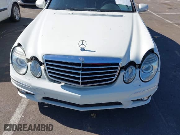 ✅ 2008 Mercedes-Benz E 350 Luxury • VIN: WDBUF87X18B321576 • Lot: 43525612. Wystawiony na IAAI z przebiegiem 139 323 mil. Bezpłatny archiwum sprzedaży aukcyjnych z USA i szczegółowy raport historii pojazdu na DreamBid. Zdjęcie 6.