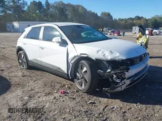 ✅ 2025 Hyundai Ioniq 5 SE • VIN: 7YAKM4DA6SY011444 • Лот: 43468590. Опубликован ранее на IAAI с пробегом 21 548 миль. Бесплатный доступ к архиву аукционных продаж из США и подробный отчёт об истории автомобиля на DreamBid. Изображение 1.