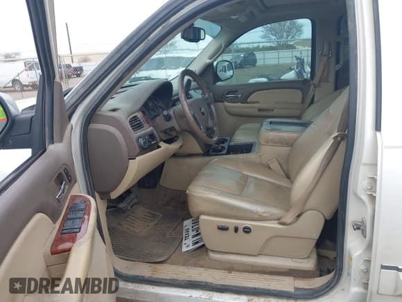 ✅ 2009 Chevrolet Silverado 1500 • VIN: 3GCEC33J79G169282 • Lot: 41387505. Wystawiony na IAAI z przebiegiem 243 182 mil. Bezpłatny archiwum sprzedaży aukcyjnych z USA i szczegółowy raport historii pojazdu na DreamBid. Zdjęcie 5.