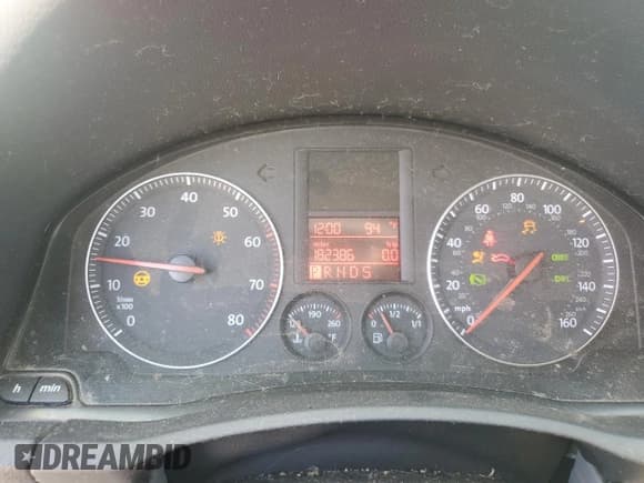 ✅ 2006 Volkswagen Jetta 2.5L • VIN: 3VWRF71K36M675696 • Лот: 85883525. Опубликован ранее на Copart с пробегом 182 386 миль. Бесплатный доступ к архиву аукционных продаж из США и подробный отчёт об истории автомобиля на DreamBid. Изображение 9.