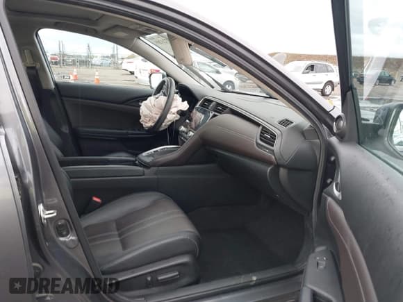 ✅ 2019 Honda Insight Touring • VIN: 19XZE4F96KE019944 • Lot: 43721289. Listed on IAAI with 78,198 mi. Free auction sales archive from the USA and detailed vehicle history report at DreamBid. Image 5.
