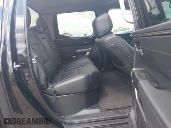 ✅ 2022 Toyota Tundra SR5 • VIN: 5TFLA5ABXNX012243 • Lot: 42544470. Wystawiony na IAAI z przebiegiem 43 629 mil. Bezpłatny archiwum sprzedaży aukcyjnych z USA i szczegółowy raport historii pojazdu na DreamBid. Zdjęcie 8.