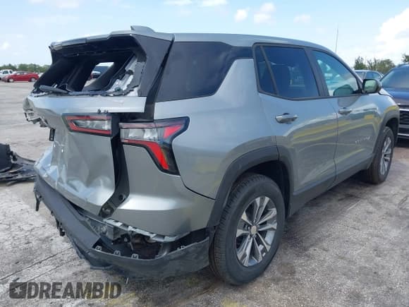 ✅ 2025 Chevrolet Equinox AWD LT • VIN: 3GNAXPEG9SL310420 • Lot: 42640625. Wystawiony na IAAI z przebiegiem 3 353 mil. Bezpłatny archiwum sprzedaży aukcyjnych z USA i szczegółowy raport historii pojazdu na DreamBid. Zdjęcie 4.