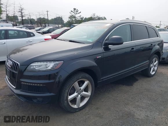 ✅ 2013 Audi Q7 S line Prestige • VIN: WA1DGAFE9DD001727 • Лот: 42929330. Опубликован ранее на IAAI с пробегом 126 152 миль. Бесплатный доступ к архиву аукционных продаж из США и подробный отчёт об истории автомобиля на DreamBid. Изображение 2.