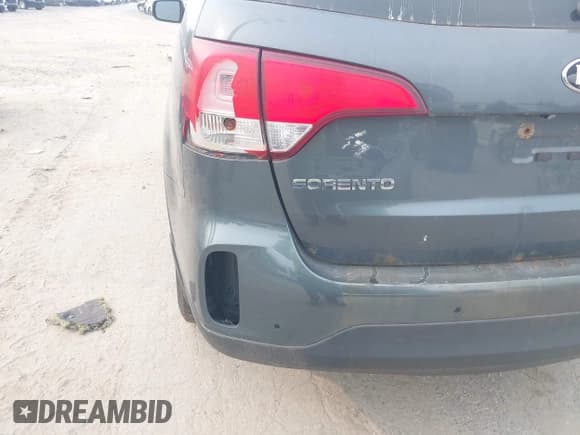 ✅ 2015 Kia Sorento EX • VIN: 5XYKU4A73FG574630 • Lot: 42915298. Listed on IAAI with 173,999 mi. Free auction sales archive from the USA and detailed vehicle history report at DreamBid. Image 6.