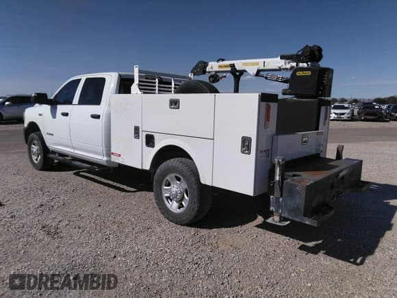 ✅ 2022 Ram 2500 Tradesman • VIN: 3C6UR5HJ4NG366149 • Lot: 42746012. Listed on IAAI with 77,989 mi. Free auction sales archive from the USA and detailed vehicle history report at DreamBid. Image 3.