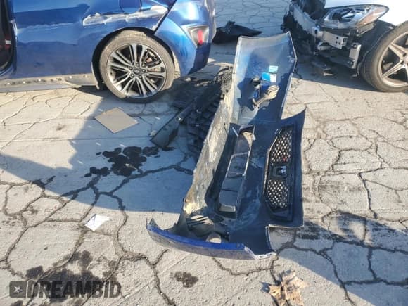 ✅ 2016 Hyundai Veloster Turbo Rally Edition • VIN: KMHTC6AE2GU298020 • Lot: 88106105. Wystawiony na Copart z przebiegiem Nie podano. Bezpłatny archiwum sprzedaży aukcyjnych z USA i szczegółowy raport historii pojazdu na DreamBid. Zdjęcie 12.