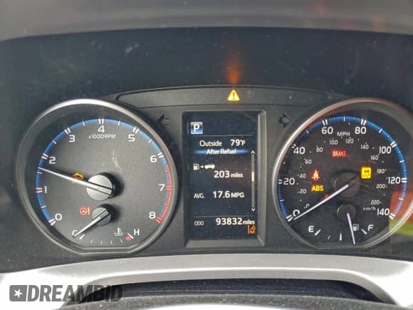 ✅ 2018 Toyota RAV4 LE • VIN: JTMZFREV4JJ744730 • Лот: 94121175. Опубликован ранее на Copart с пробегом 93 832 миль. Бесплатный доступ к архиву аукционных продаж из США и подробный отчёт об истории автомобиля на DreamBid. Изображение 9.