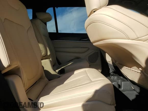 ✅ 2025 Jeep Grand Cherokee Limited • VIN: 1C4RJKBG7S8673205 • Lot: 91239995. Wystawiony na Copart z przebiegiem 15 507 mil. Bezpłatny archiwum sprzedaży aukcyjnych z USA i szczegółowy raport historii pojazdu na DreamBid. Zdjęcie 11.