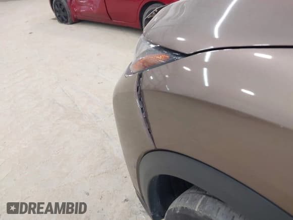 ✅ 2019 Mitsubishi Eclipse Cross LE • VIN: JA4AT4AA4KZ028693 • Lot: 43222873. Wystawiony na IAAI z przebiegiem 121 265 mil. Bezpłatny archiwum sprzedaży aukcyjnych z USA i szczegółowy raport historii pojazdu na DreamBid. Zdjęcie 18.