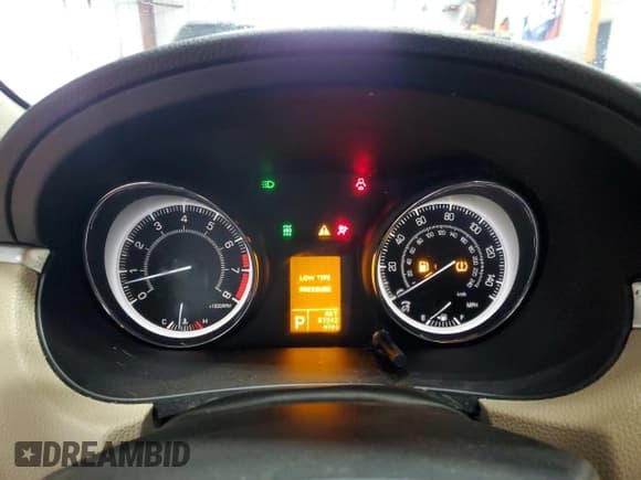 ✅ 2012 Suzuki Kizashi S • VIN: JS2RF9A11C6100259 • Lot: 43910775. Listed on Copart with 83,942 mi. Free auction sales archive from the USA and detailed vehicle history report at DreamBid. Image 9.