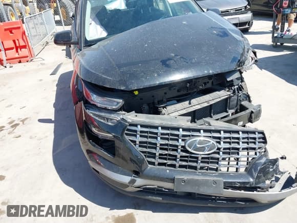 ✅ 2023 Hyundai Venue Limited • VIN: KMHRC8A37PU210079 • Lot: 41761920. Listed on IAAI with 6,591 mi. Free auction sales archive from the USA and detailed vehicle history report at DreamBid. Image 6.