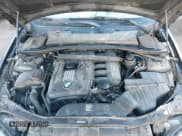 ✅ 2011 BMW 3 Series 328i xDrive • VIN: WBAPK5G57BNN31559 • Lot: 43800475. Wystawiony na IAAI z przebiegiem 121 384 mil. Bezpłatny archiwum sprzedaży aukcyjnych z USA i szczegółowy raport historii pojazdu na DreamBid. Zdjęcie 10.