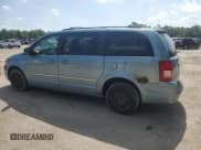 ✅ 2010 Chrysler Town & Country Touring Plus • VIN: 2A4RR8D19AR398096 • Lot: 62332725. Wystawiony na Copart z przebiegiem 289 102 mil. Bezpłatny archiwum sprzedaży aukcyjnych z USA i szczegółowy raport historii pojazdu na DreamBid. Zdjęcie 2.