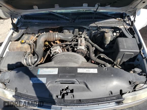 ✅ 2000 Chevrolet Silverado 1500 • VIN: 1GCEC14W4YE328165 • Лот: 65679154. Опубликован ранее на Copart с пробегом Не указан. Бесплатный доступ к архиву аукционных продаж из США и подробный отчёт об истории автомобиля на DreamBid. Изображение 11.