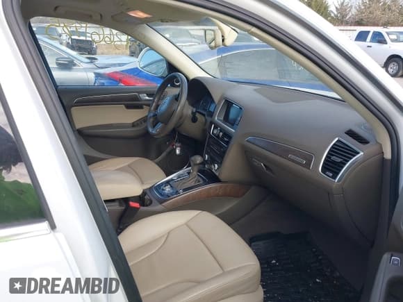 ✅ 2017 Audi Q5 Premium Plus • VIN: WA1L2AFP6HA059913 • Lot: 43661885. Wystawiony na IAAI z przebiegiem 146 037 mil. Bezpłatny archiwum sprzedaży aukcyjnych z USA i szczegółowy raport historii pojazdu na DreamBid. Zdjęcie 5.