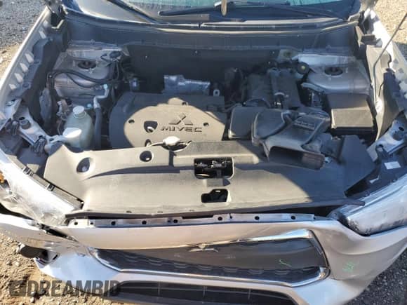 2015 Mitsubishi Outlander ES с VIN 4A4AR3AW0FE038508, выставлен на аукционе Copart как лот 85126025 с пробегом 130 873 миль миль и Списание • Salvage title. История ставок и продаж доступна на DreamBid. Изображение 12.