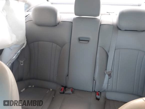 ✅ 2015 Hyundai Genesis 3.8L • VIN: KMHGN4JE1FU090550 • Lot: 43295110. Wystawiony na IAAI z przebiegiem Nie podano. Bezpłatny archiwum sprzedaży aukcyjnych z USA i szczegółowy raport historii pojazdu na DreamBid. Zdjęcie 8.