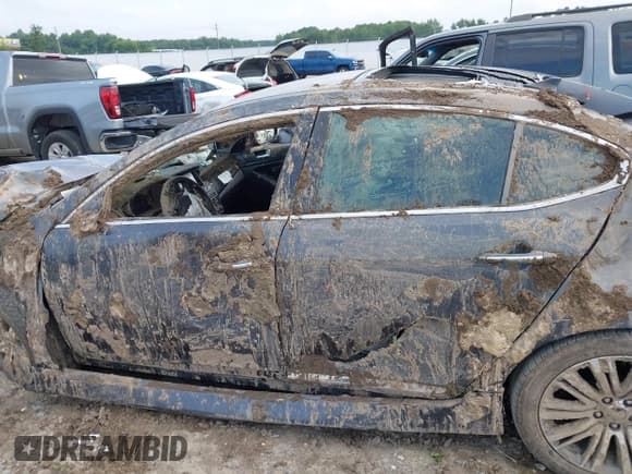 ✅ 2016 Kia Cadenza Premium • VIN: KNALN4D71G5215958 • Lot: 42887270. Wystawiony na IAAI z przebiegiem 144 207 mil. Bezpłatny archiwum sprzedaży aukcyjnych z USA i szczegółowy raport historii pojazdu na DreamBid. Zdjęcie 15.