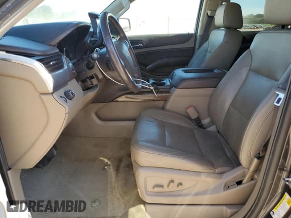 ✅ 2017 Chevrolet Suburban LT • VIN: 1GNSCHKC6HR288711 • Lot: 75030404. Wystawiony na Copart z przebiegiem 134 065 mil. Bezpłatny archiwum sprzedaży aukcyjnych z USA i szczegółowy raport historii pojazdu na DreamBid. Zdjęcie 7.