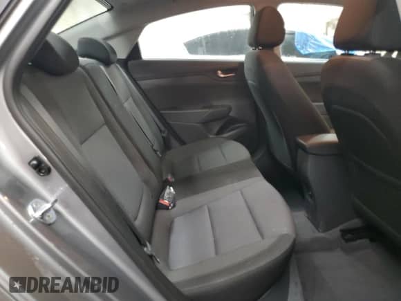 ✅ 2022 Hyundai Accent SEL • VIN: 3KPC24A62NE180260 • Lot: 70703484. Wystawiony na Copart z przebiegiem 1 930 mil mil. Skorzystaj z bezpłatnego archiwum sprzedaży aukcyjnych z USA i zobacz szczegółowy raport historii pojazdu na DreamBid. Zdjęcie 10.