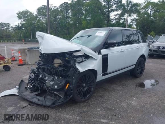 ✅ 2019 Land Rover Range Rover • VIN: SALGS2RE8KA541001 • Lot: 41989542. Listed on IAAI with 38,059 mi. Free auction sales archive from the USA and detailed vehicle history report at DreamBid. Image 17.