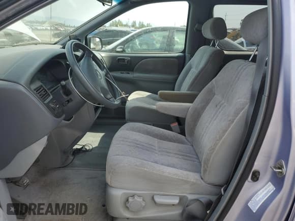 ✅ 1998 Toyota Sienna LE • VIN: 4T3ZF13C4WU012870 • Lot: 69070305. Wystawiony na Copart z przebiegiem 134 018 mil. Bezpłatny archiwum sprzedaży aukcyjnych z USA i szczegółowy raport historii pojazdu na DreamBid. Zdjęcie 7.