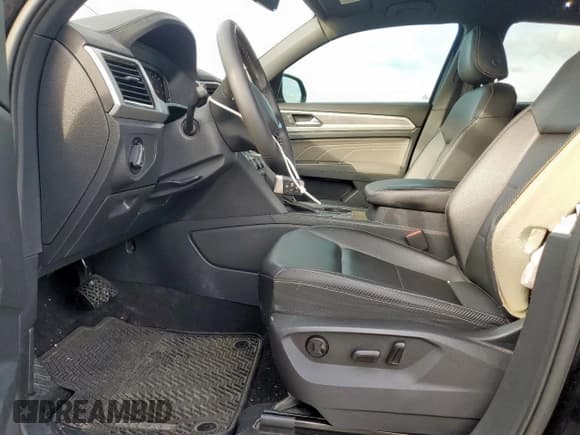 ✅ 2022 Volkswagen Atlas SE • VIN: 1V2JC2CA1NC217024 • Lot: 64027315. Listed on Copart with 86,153 mi. Free auction sales archive from the USA and detailed vehicle history report at DreamBid. Image 7.