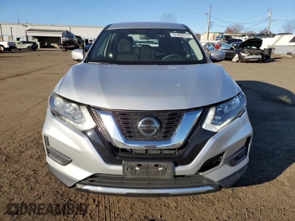 ✅ 2018 Nissan Rogue S • VIN: KNMAT2MVXJP530613 • Lot: 92406575. Wystawiony na Copart z przebiegiem 109 917 mil. Bezpłatny archiwum sprzedaży aukcyjnych z USA i szczegółowy raport historii pojazdu na DreamBid. Zdjęcie 5.