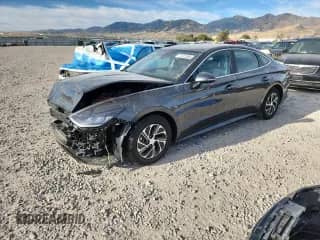 2022 Hyundai Sonata Blue z VIN KMHL24JJ4NA038589, wystawiony jako Copart lot #71921895 z przebiegiem 40 619 mil mil oraz Szkoda całkowita • Salvage title. Historia ofert i sprzedaży dostępna na DreamBid. Obrazek 1.