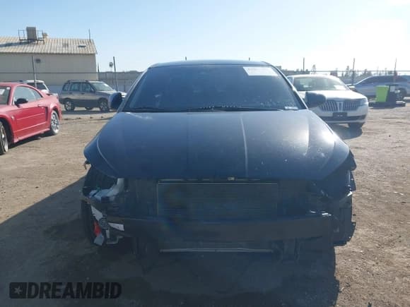 ✅ 2020 Hyundai Elantra Value Edition • VIN: 5NPD84LF8LH518088 • Lot: 43401885. Listed on IAAI with 89,460 mi. Free auction sales archive from the USA and detailed vehicle history report at DreamBid. Image 13.