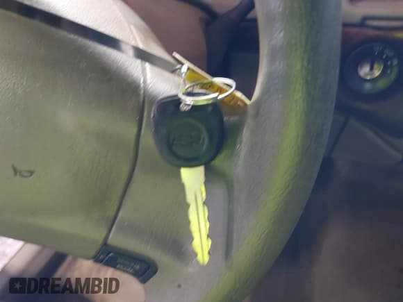 ✅ 2001 Chevrolet Impala • VIN: 2G1WF55E119285530 • Lot: 42077633. Listed on IAAI with 163,723 mi. Free auction sales archive from the USA and detailed vehicle history report at DreamBid. Image 11.