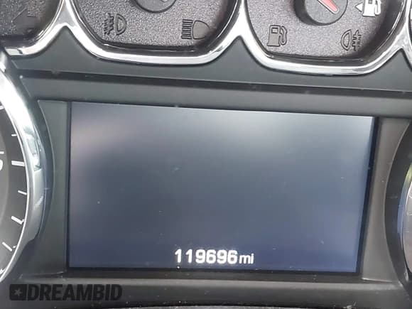 ✅ 2014 GMC Sierra 1500 • VIN: 1GTV1VEC6EZ325726 • Lot: 42050076. Wystawiony na IAAI z przebiegiem 119 696 mil. Bezpłatny archiwum sprzedaży aukcyjnych z USA i szczegółowy raport historii pojazdu na DreamBid. Zdjęcie 15.