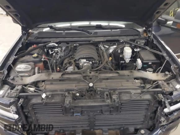 ✅ 2018 Chevrolet Silverado 1500 LTZ • VIN: 3GCUKSEC9JG353814 • Lot: 43478505. Wystawiony na IAAI z przebiegiem 73 275 mil. Bezpłatny archiwum sprzedaży aukcyjnych z USA i szczegółowy raport historii pojazdu na DreamBid. Zdjęcie 10.