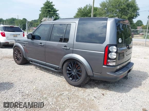 ✅ 2016 Land Rover LR4 HSE • VIN: SALAG2V68GA793988 • Lot: 42878308. Listed on IAAI with 142,738 mi. Free auction sales archive from the USA and detailed vehicle history report at DreamBid. Image 3.