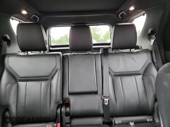 ✅ 2020 Land Rover Discovery Landmark Edition • VIN: SALRU2RV1L2415593 • Lot: 68720725. Wystawiony na Copart z przebiegiem 64 673 mil. Bezpłatny archiwum sprzedaży aukcyjnych z USA i szczegółowy raport historii pojazdu na DreamBid. Zdjęcie 10.