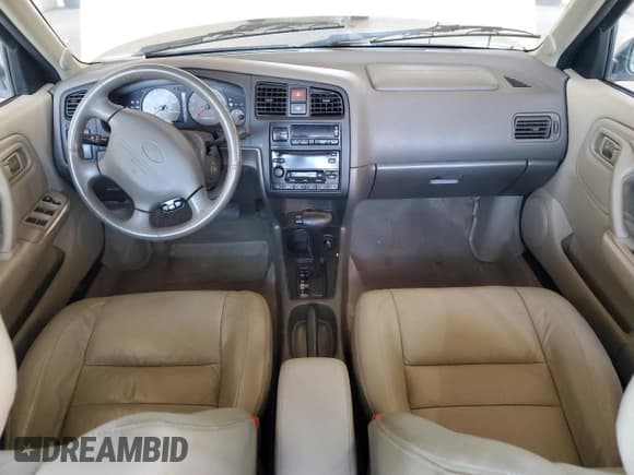 ✅ 1999 Infiniti G20 • VIN: JNKCP11A2XT003821 • Лот: 71955185. Опубликован ранее на Copart с пробегом Не указан. Бесплатный доступ к архиву аукционных продаж из США и подробный отчёт об истории автомобиля на DreamBid. Изображение 8.