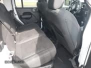 ✅ 2023 Jeep Wrangler • VIN: 1C4JJXN67PW630869 • Lot: 42170206. Wystawiony na IAAI z przebiegiem 56 384 mil. Bezpłatny archiwum sprzedaży aukcyjnych z USA i szczegółowy raport historii pojazdu na DreamBid. Zdjęcie 8.