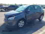 2016 Chevrolet Trax LS z VIN 3GNCJKSB6GL250531, wystawiony jako IAAI lot #43229045 z przebiegiem 92 743 mil mil oraz . Historia ofert i sprzedaży dostępna na DreamBid. Obrazek 17.