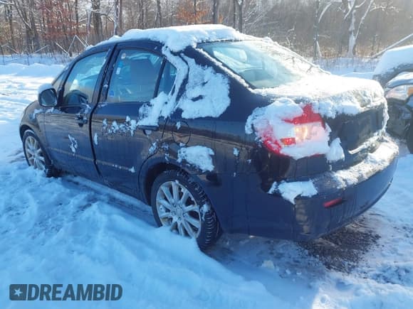 ✅ 2011 Suzuki SX4 LE • VIN: JS2YC5A24B6300895 • Lot: 43832054. Wystawiony na IAAI z przebiegiem 149 126 mil. Bezpłatny archiwum sprzedaży aukcyjnych z USA i szczegółowy raport historii pojazdu na DreamBid. Zdjęcie 3.