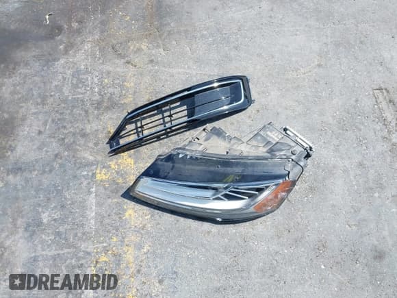 ✅ 2015 Audi A8 4.0T • VIN: WAU32AFD0FN007028 • Lot: 42719029. Wystawiony na IAAI z przebiegiem 75 203 mil. Bezpłatny archiwum sprzedaży aukcyjnych z USA i szczegółowy raport historii pojazdu na DreamBid. Zdjęcie 12.