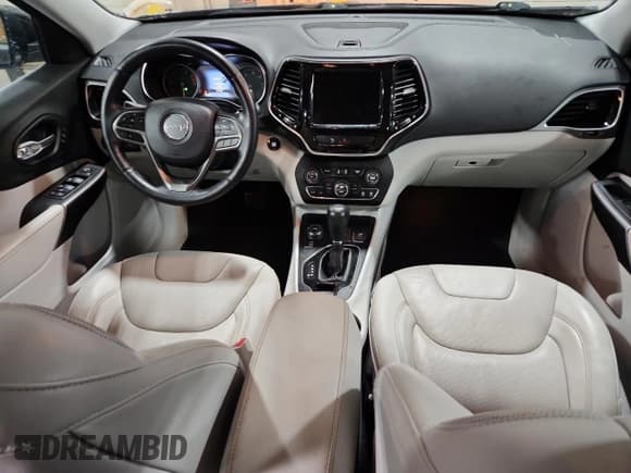 ✅ 2019 Jeep Cherokee Limited • VIN: 1C4PJMDX4KD283363 • Lot: 93258725. Listed on Copart with 82,375 mi. Free auction sales archive from the USA and detailed vehicle history report at DreamBid. Image 8.